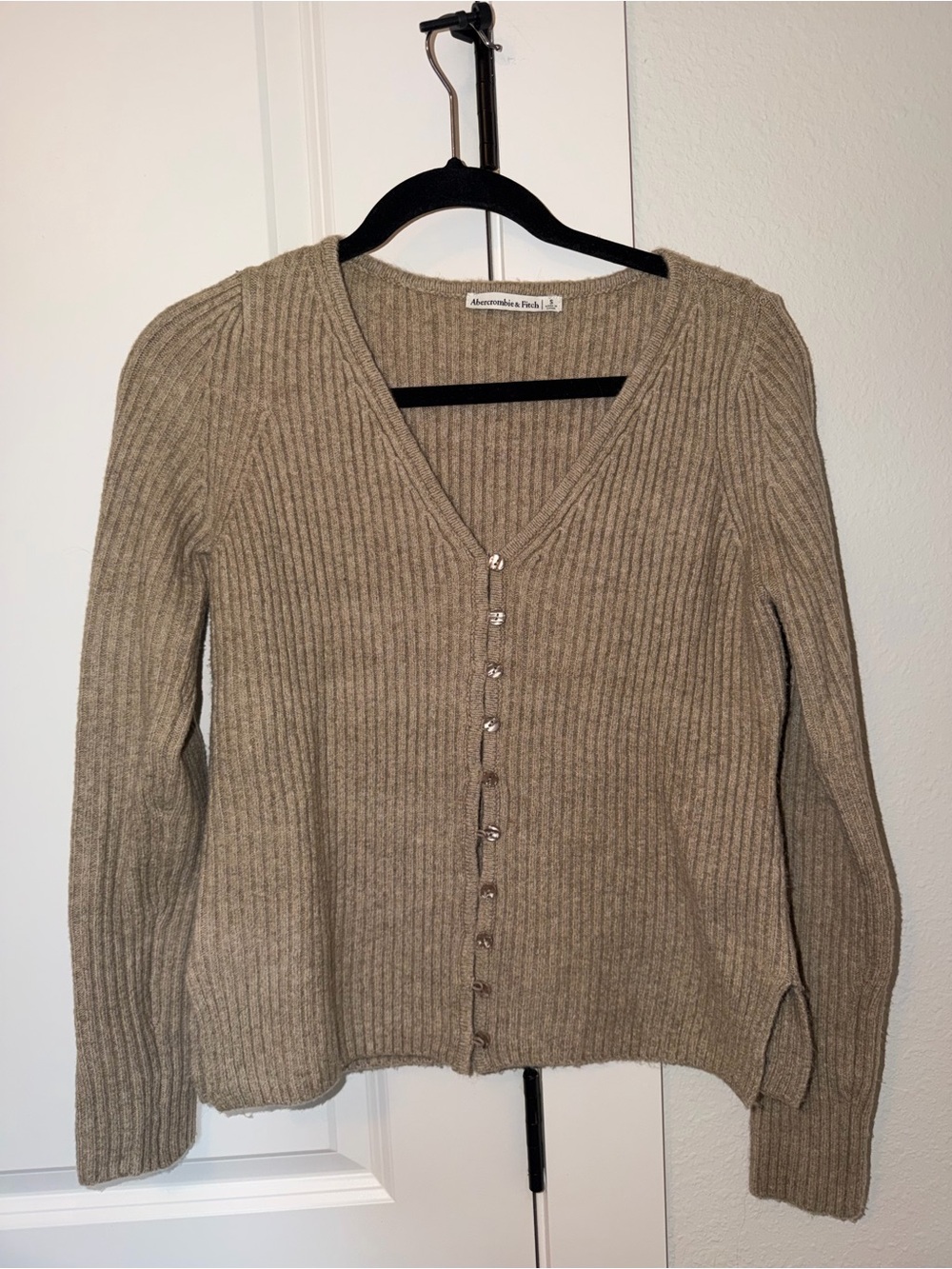 Abercrombie & Fitch Taupe Ribbed V-Neck Button Cardigan